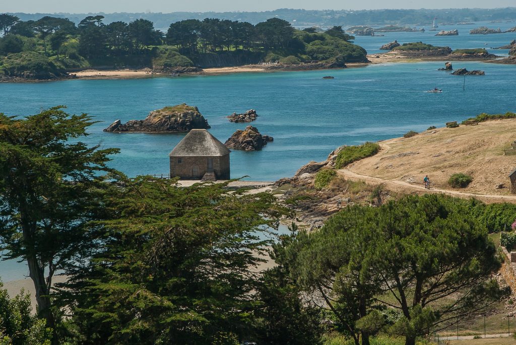 Visiter l’île de Bréhat : à la découverte de l&rsquo;île aux fleurs